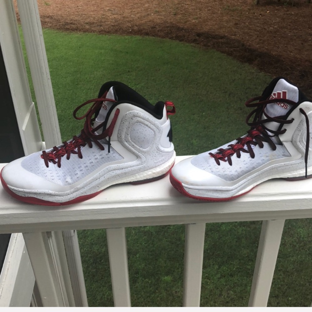 D-Rose Red and White Colorway